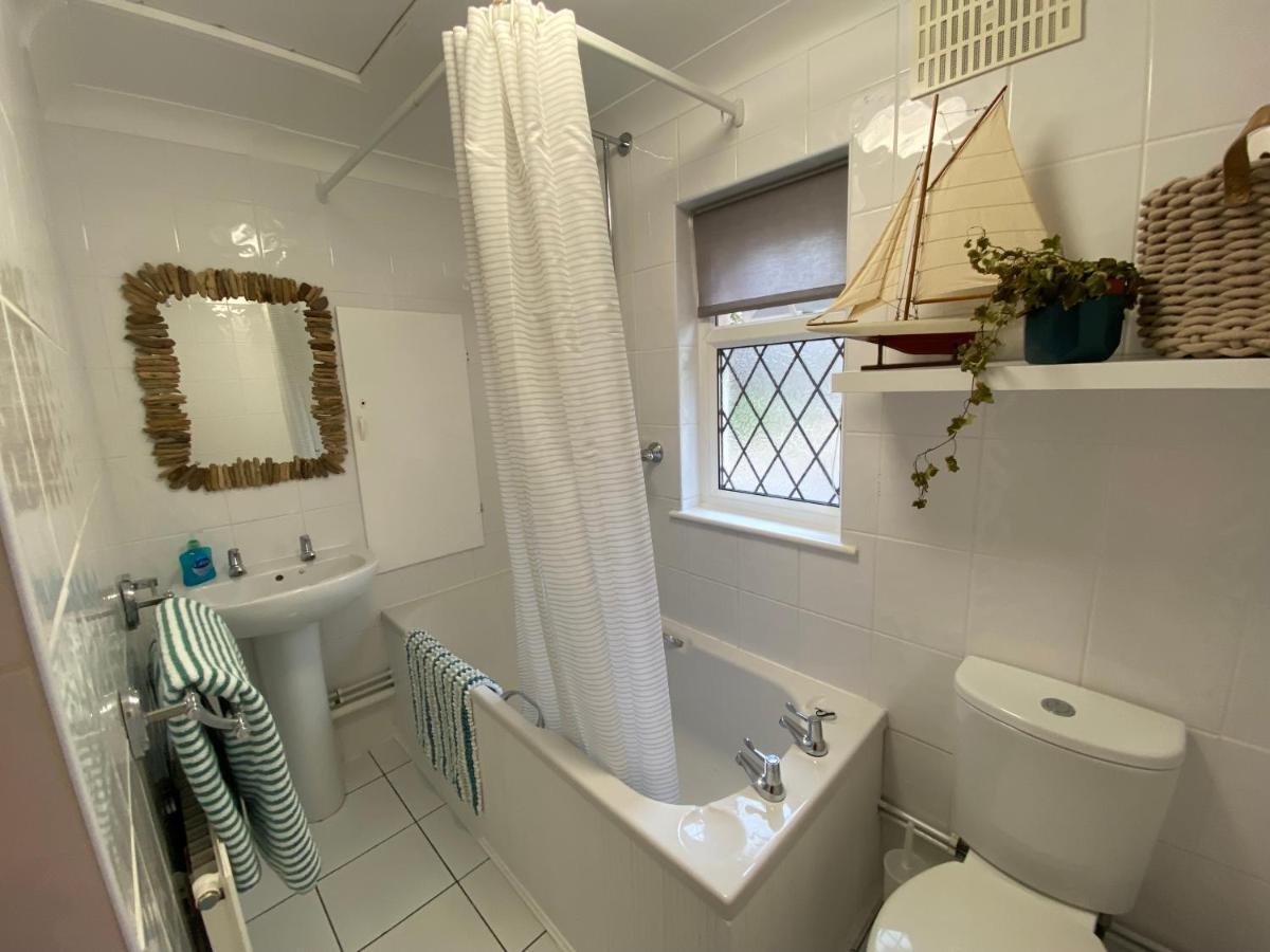 Leeward Lodge Totland Esterno foto
